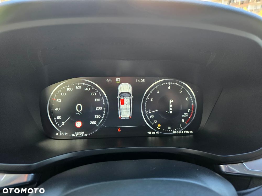 Volvo V60 T4 Momentum Pro - 26