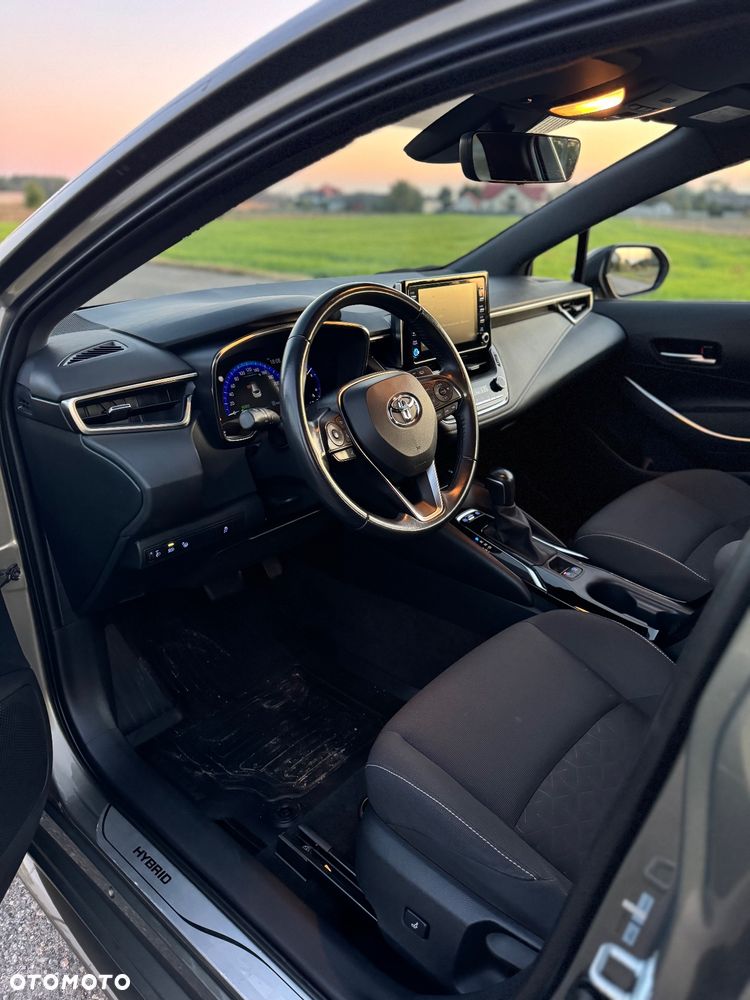 Toyota Corolla 2.0 Hybrid Comfort - 26