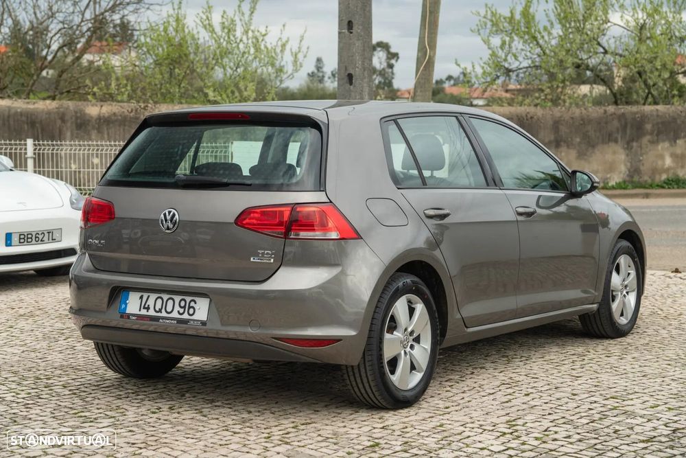 VW Golf 1.6 TDI Confortline - 4