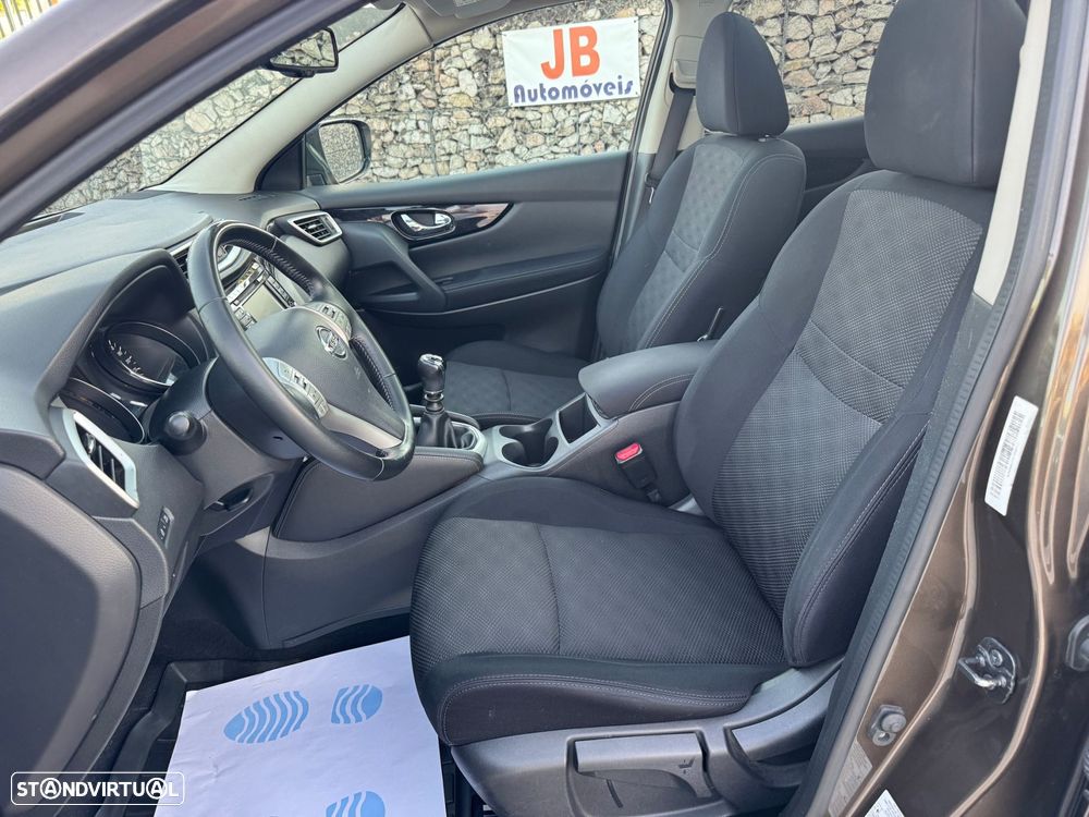Nissan Qashqai 1.5 dCi N-Connecta 18 - 8