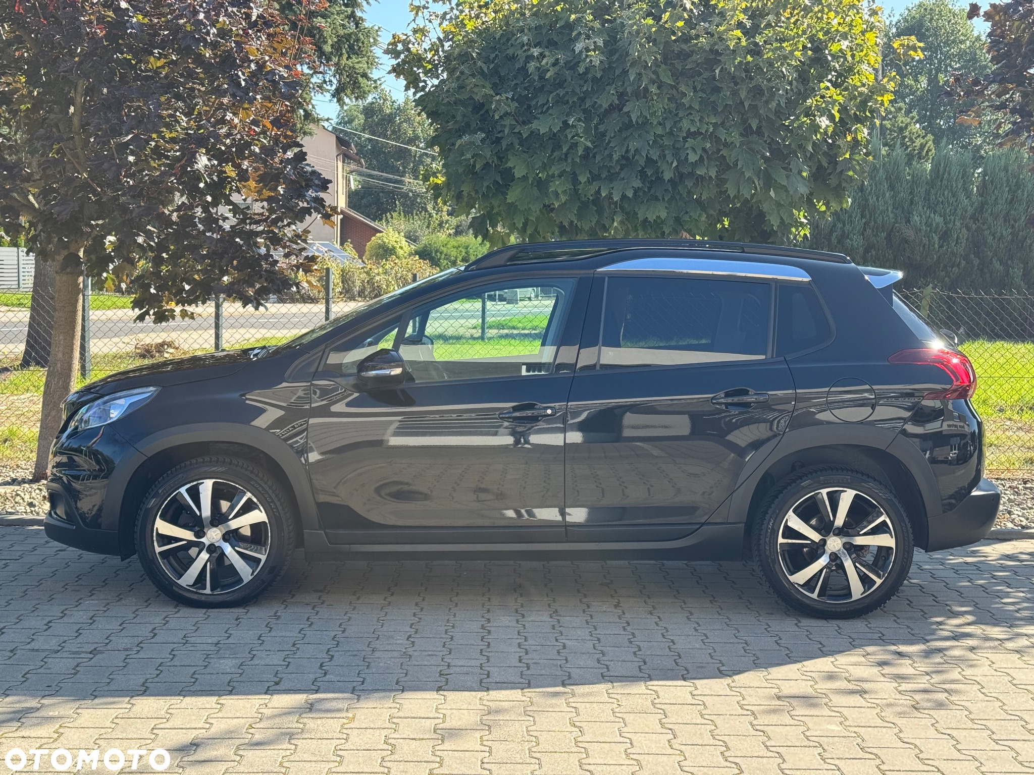 Peugeot 2008 PureTech 110 Stop&Start EAT6 GT-Line Edition - 10