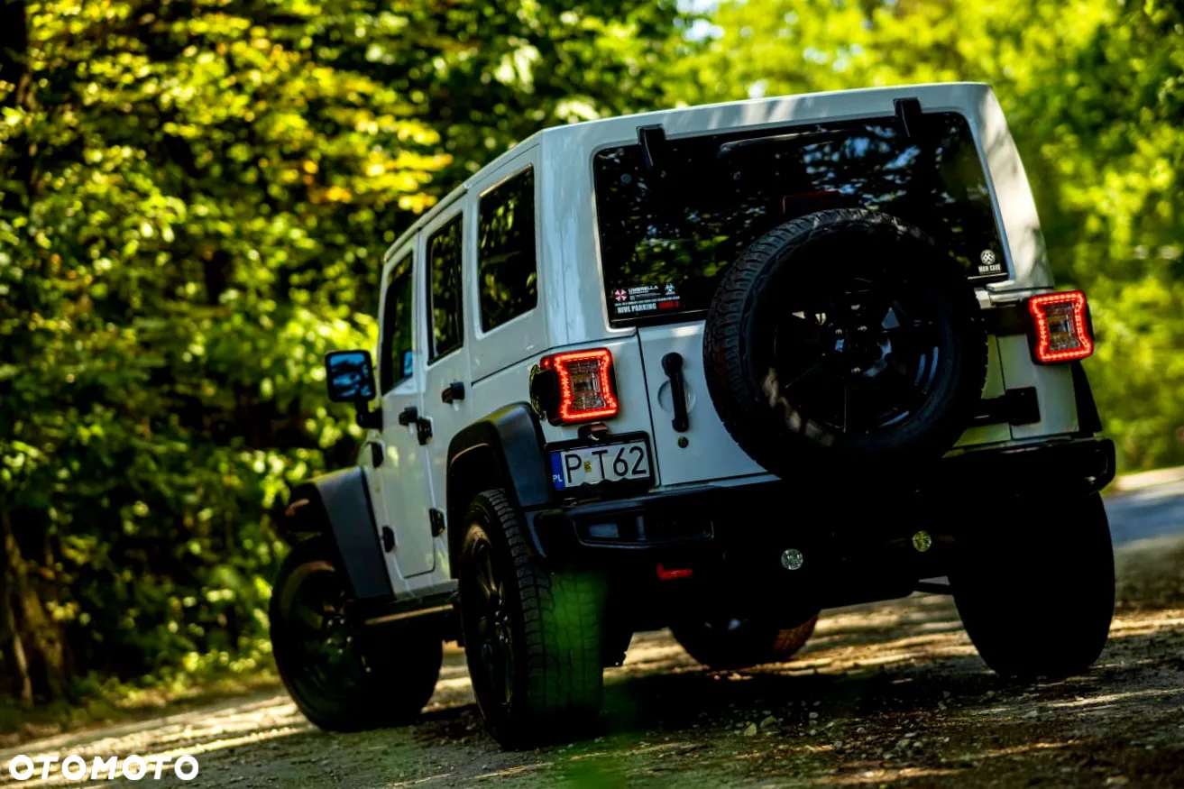 Jeep Wrangler 3.6 Unlim Sahara - 3