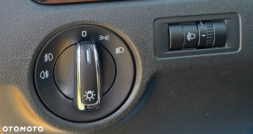 Skoda RAPID 1.4 TSI DSG Monte Carlo - 19
