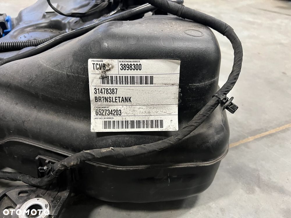 VOLVO XC 60 II Zbiornik paliwa kpl T5 2.0B przewody paliwowe - 2