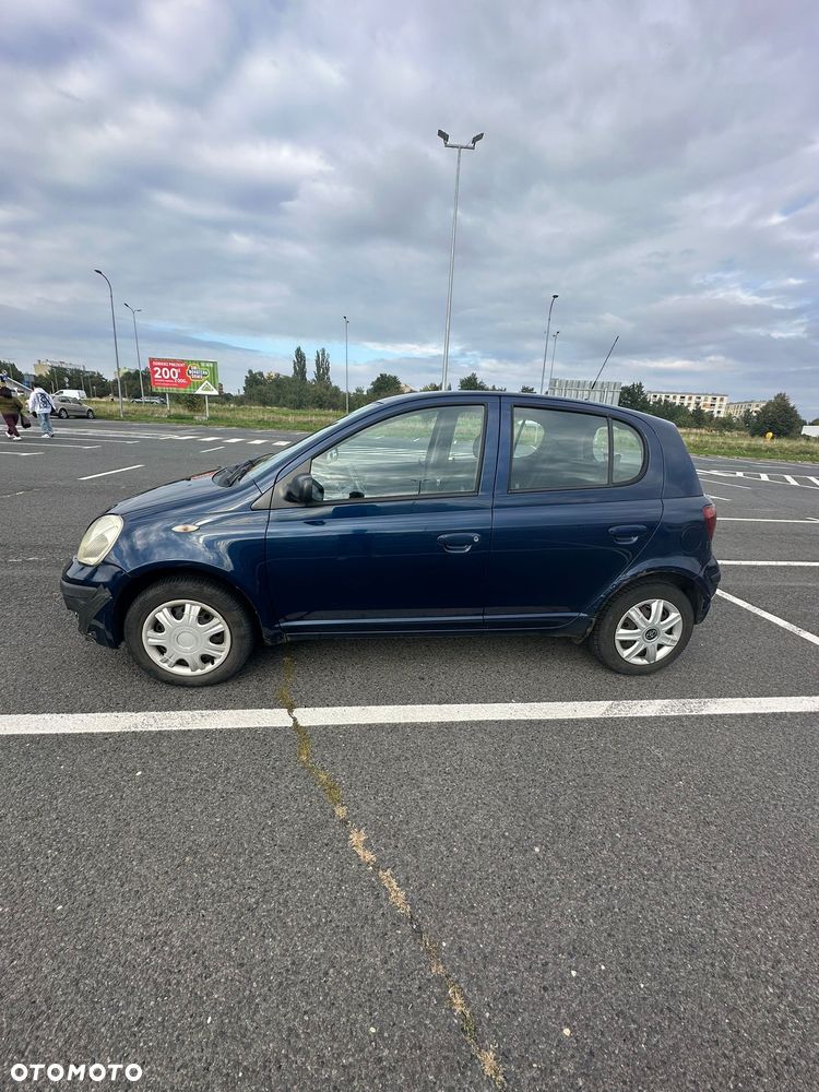 Toyota Yaris 1.4 D-4D Base - 9