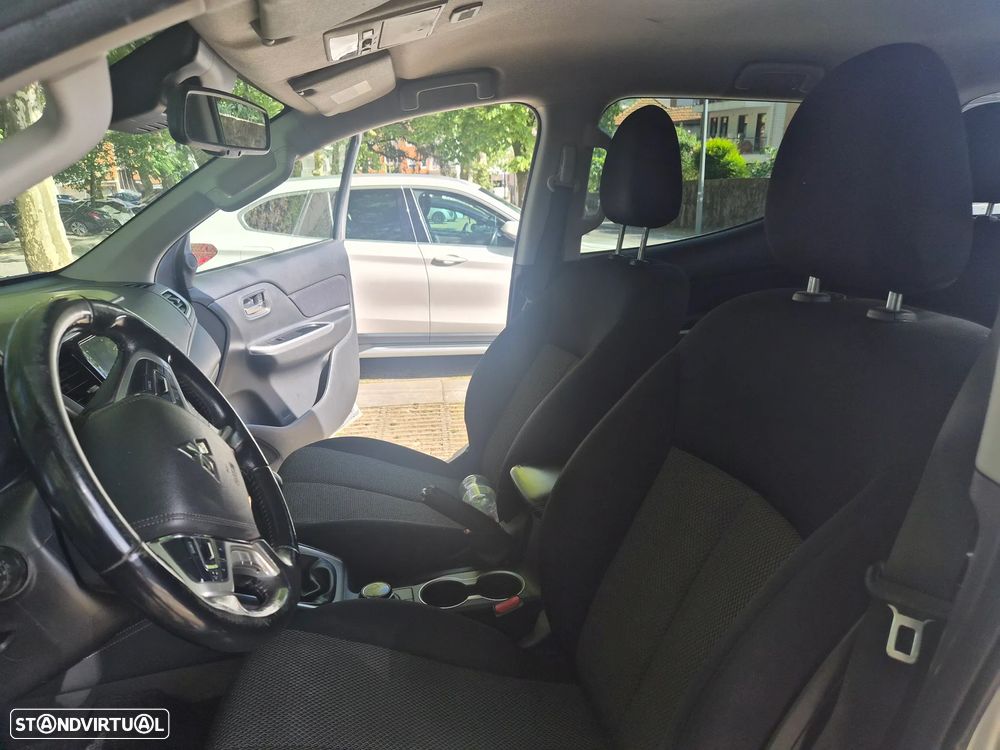 Mitsubishi L200 2.3 DI-D Strakar Club Connect Edition 4WD - 11