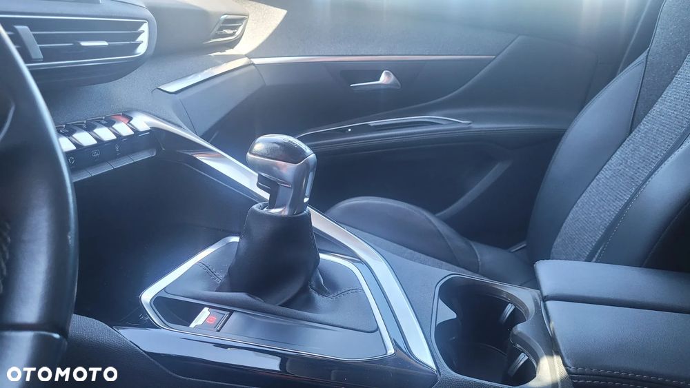 Peugeot 5008 BlueHDi 130 Allure - 14