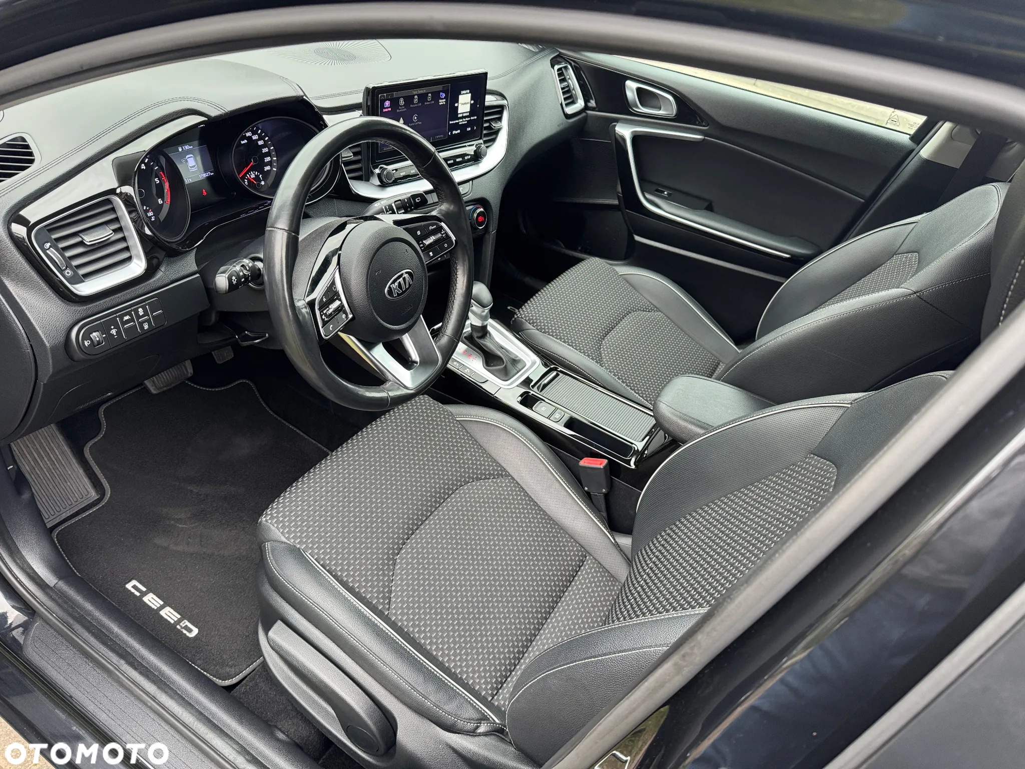 Kia Ceed 1.6 CRDi Eco-Dynamics+ (48V Mild-Hybrid) DCT7 Vision - 12