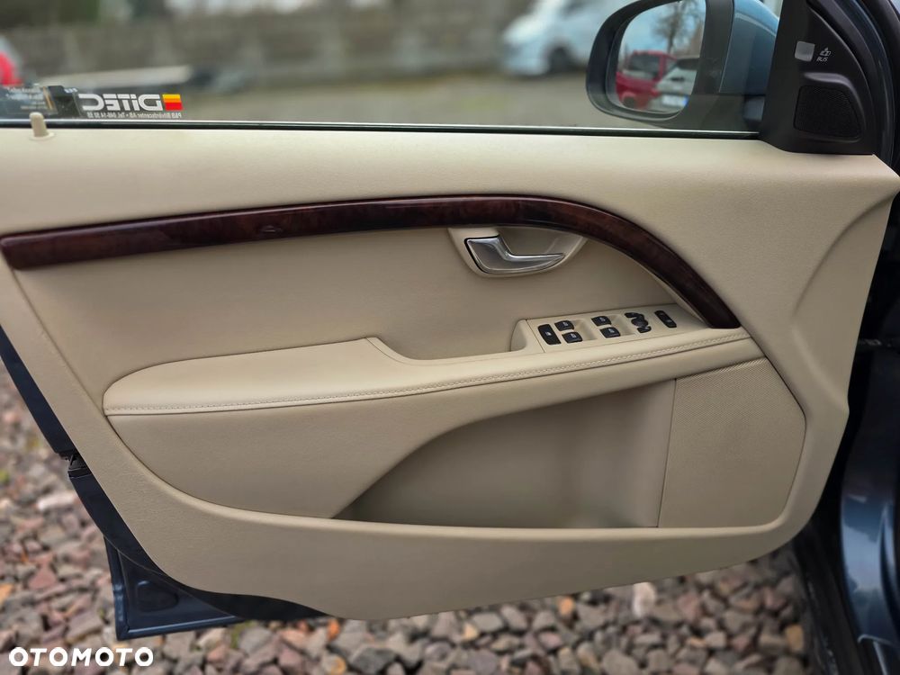 Volvo V70 2.5T Summum - 21