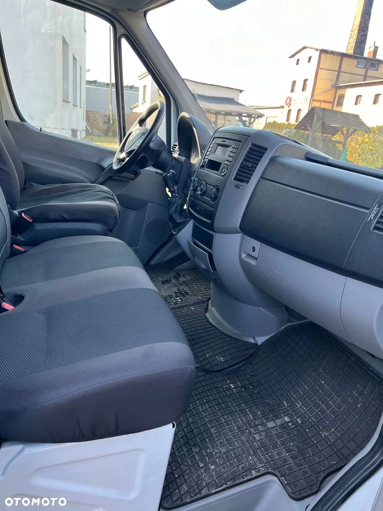 Mercedes-Benz Sprinter - 10