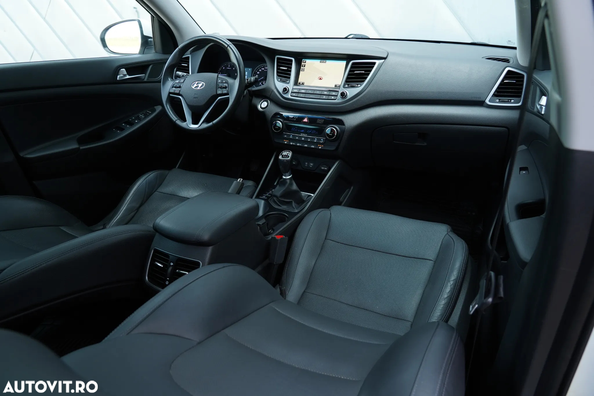 Hyundai Tucson blue 1.7 CRDi 2WD Style - 12