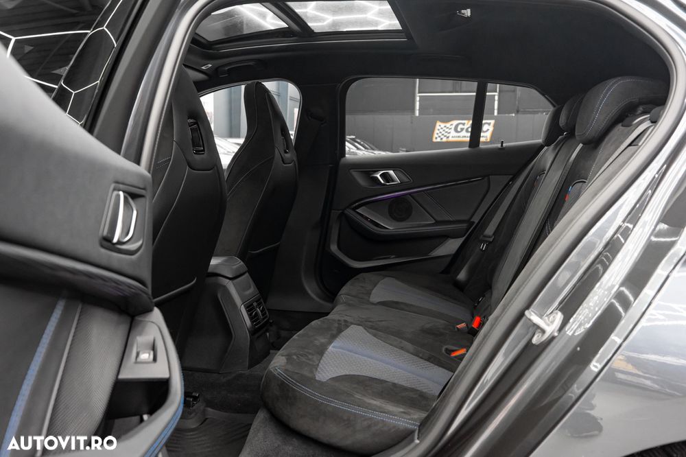 BMW M1 M135i xDrive AT - 19