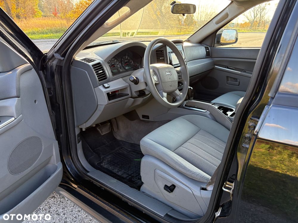 Jeep Grand Cherokee - 10