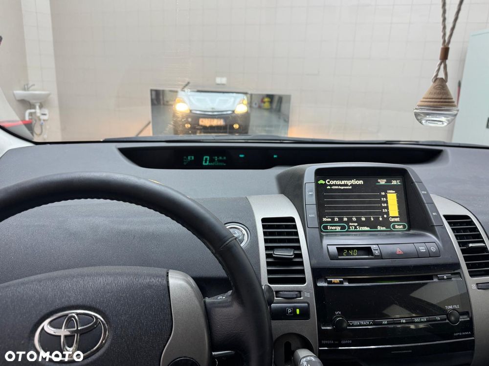 Toyota Prius 1.5 VVT-i Sol (nav) - 16