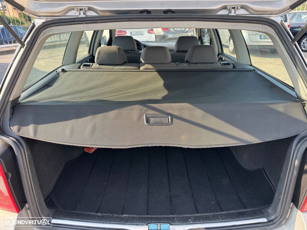VW Passat Variant 1.9 TDi Confortline 6V - 30
