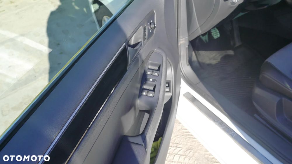 Volkswagen Jetta 1.4 TSI BMT Highline - 11