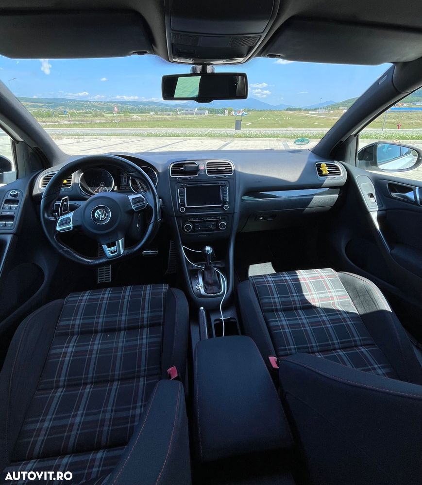 Volkswagen Golf - 4