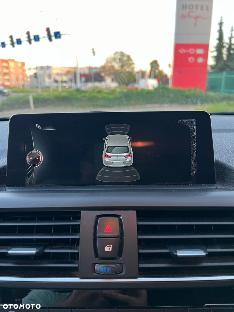 BMW Seria 1 118d xDrive Sport Line - 38