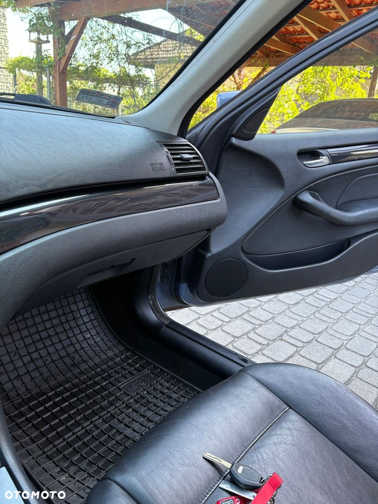 BMW Seria 3 316i - 5