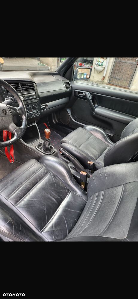 Volkswagen Golf - 2