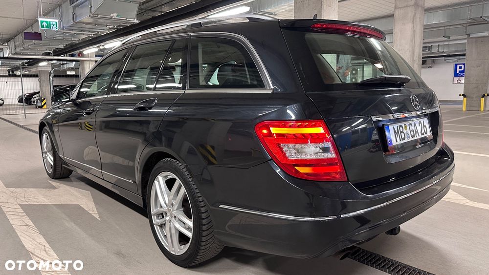 Mercedes-Benz Klasa C 180 BlueEFFICIENCY Avantgarde - 3