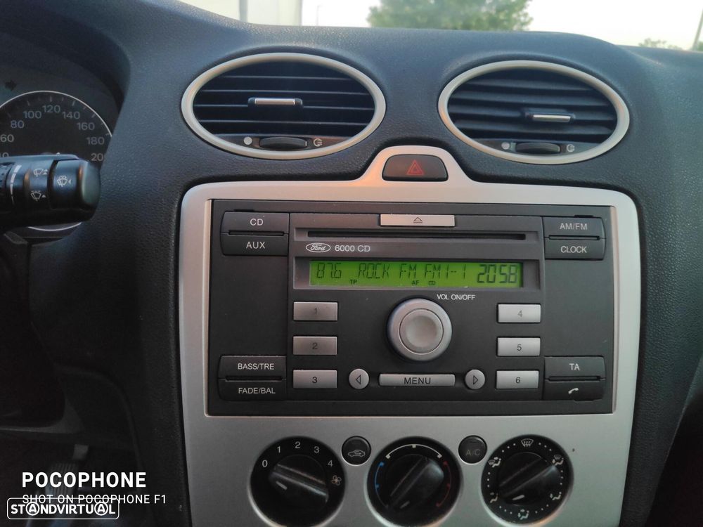 Ford Focus SW 1.4 Sport - 12