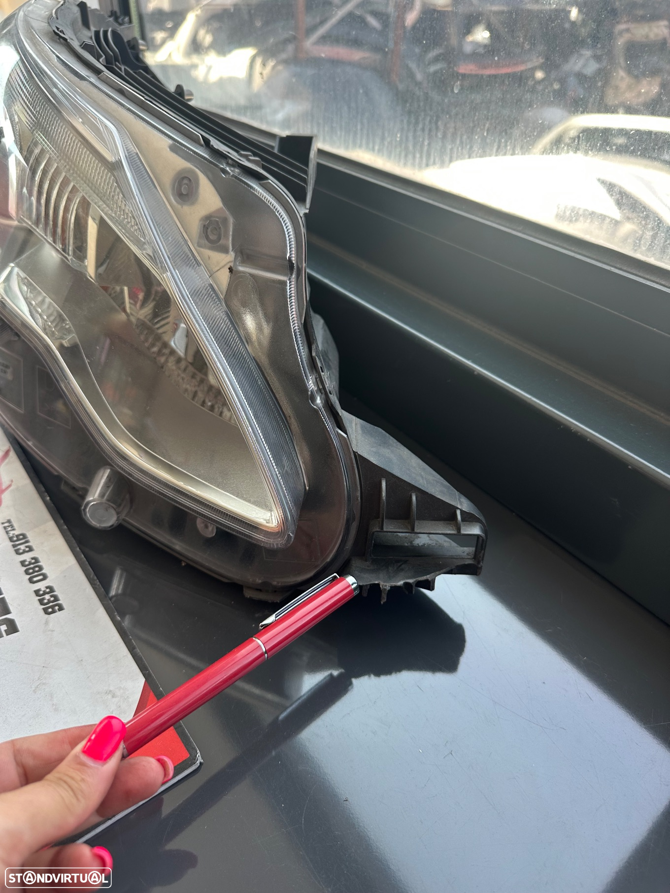 Farol drt Peugeot 2008 - 2