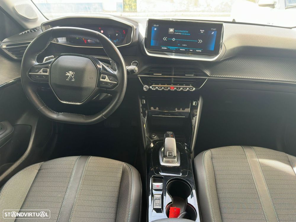 Peugeot 208 1.2 PureTech Allure EAT6 - 7