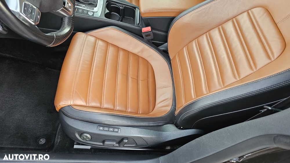 Volkswagen Passat CC 2.0 TDI BMT DSG 4Motion - 9