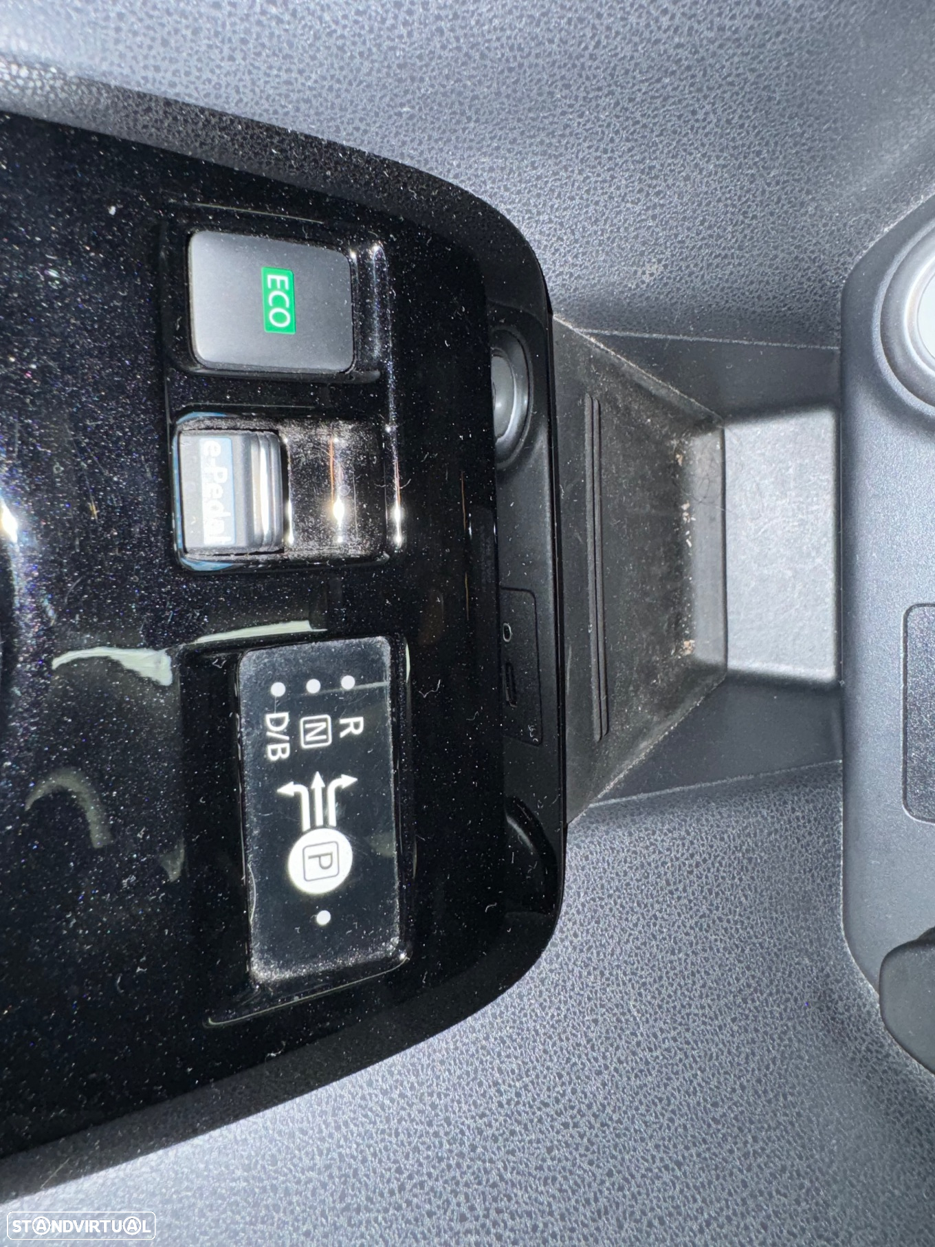 Nissan Leaf N-Connecta Two Tone - 22