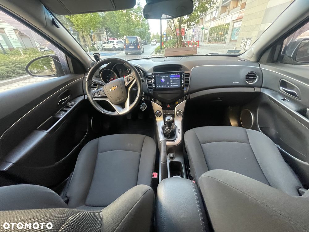 Chevrolet Cruze - 13