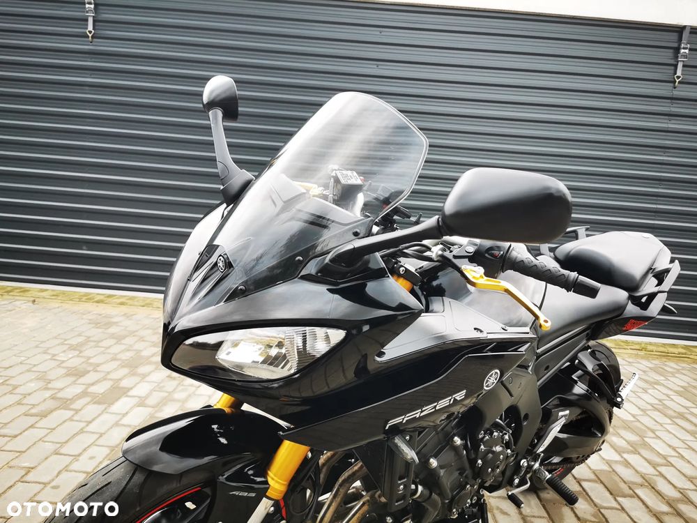 Yamaha FZ8 - 11