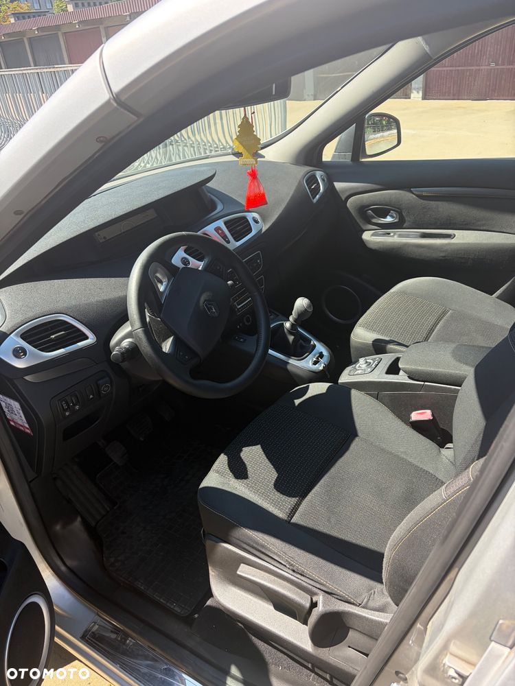 Renault Scenic 1.4 16V TCE Expression - 10