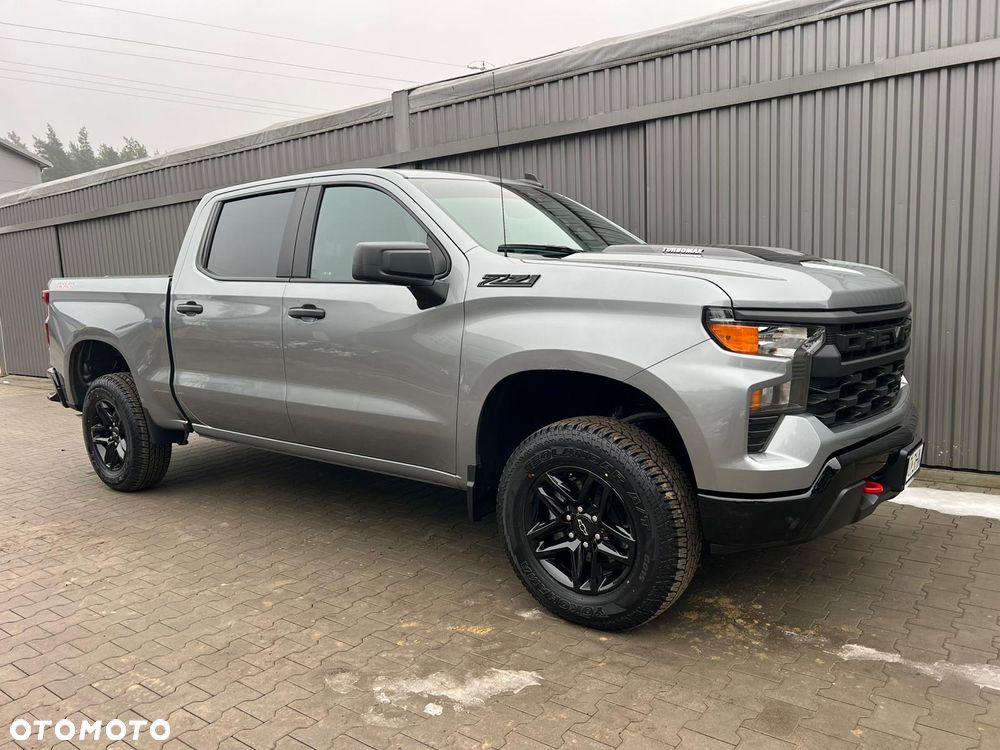 Chevrolet Silverado - 9