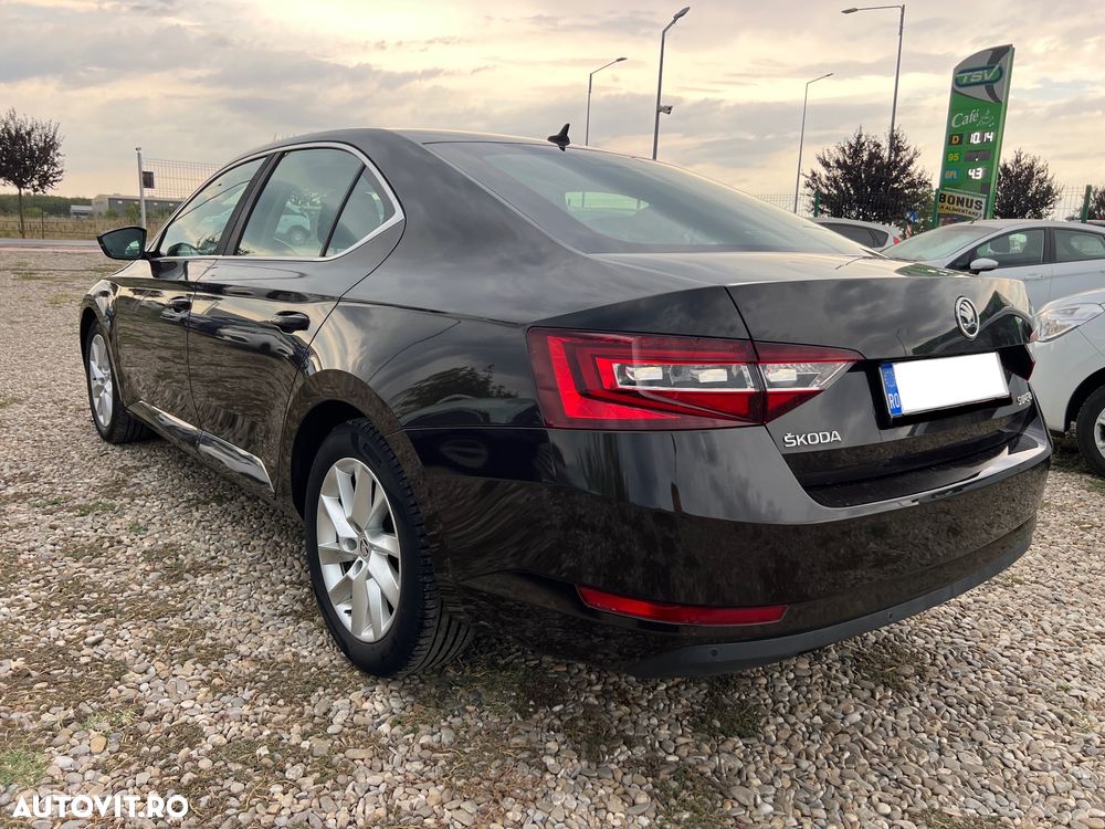 Skoda Superb 1.8 TSI DSG Style - 2