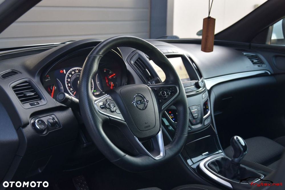 Opel Insignia - 18