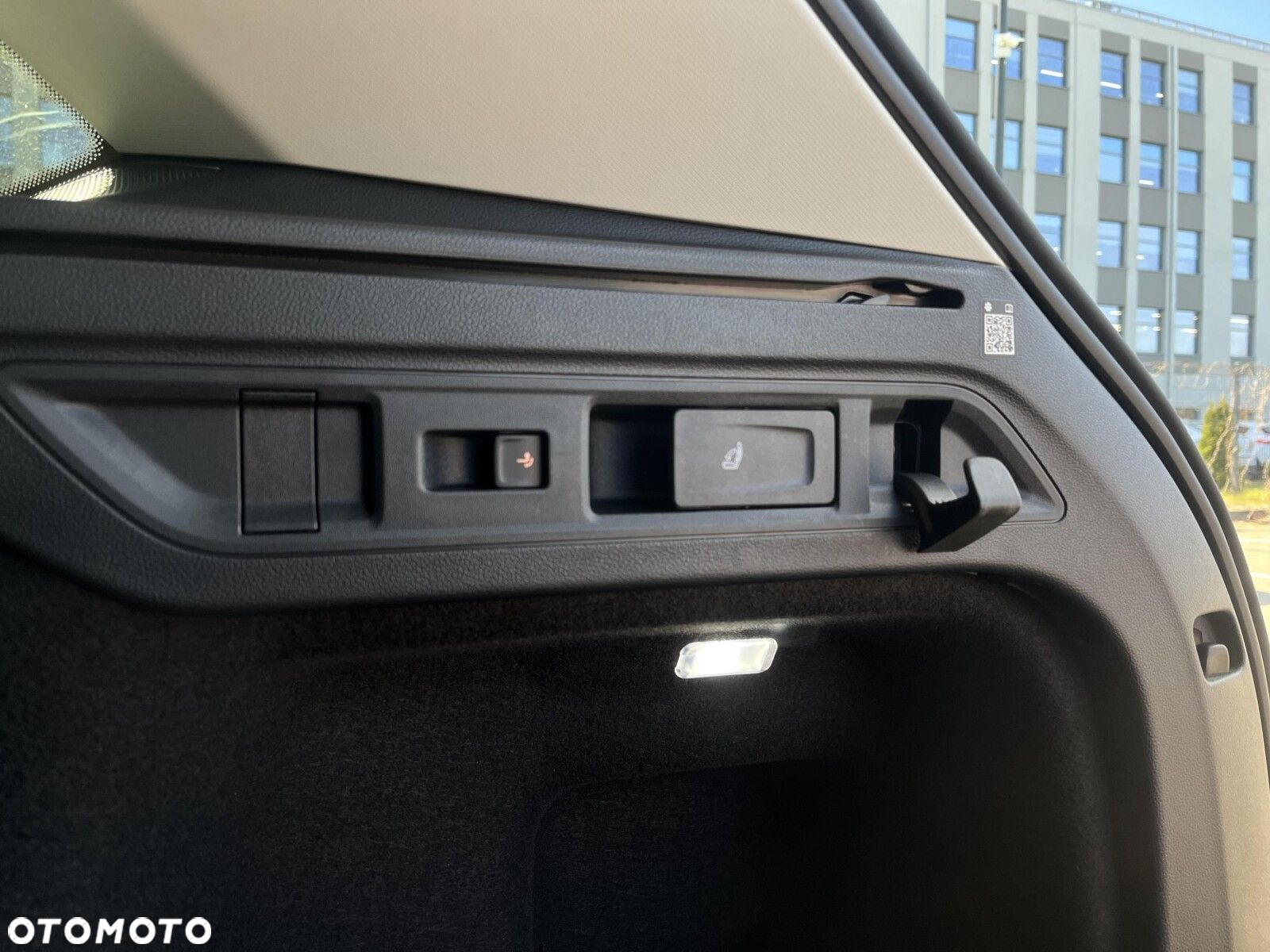 Volkswagen Passat 2.0 TDI SCR Elegance DSG - 16