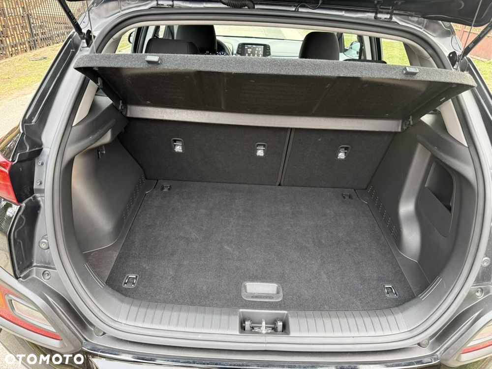 Hyundai Kona - 12