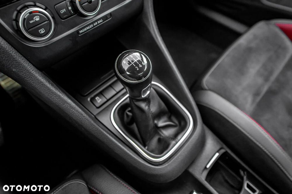 Volkswagen Golf Cabrio 1.4 TSI Cup - 33