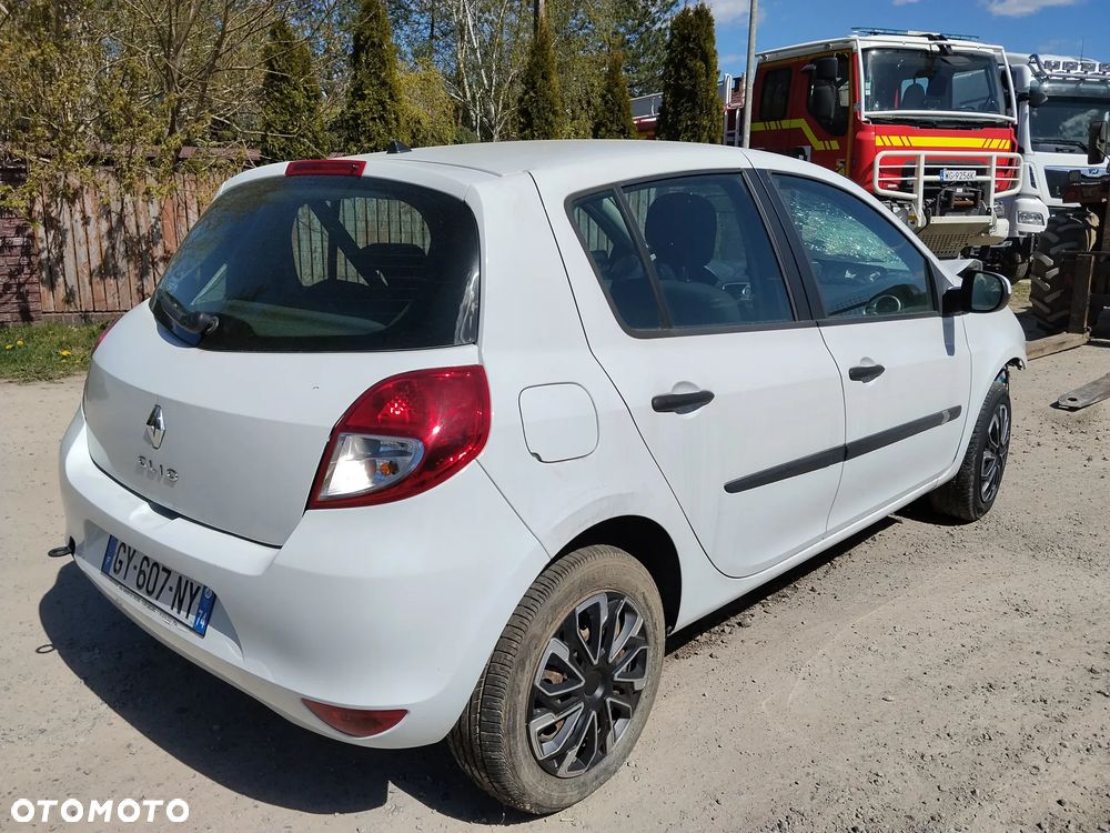 Renault Clio 1.5 dCi 75 Expression - 5