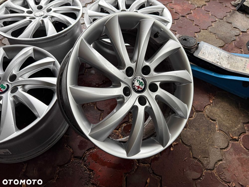 Felgi 17" 5x110 Alfa Romeo Giulietta Giulia Vectra Signum Astra Zafira - 3