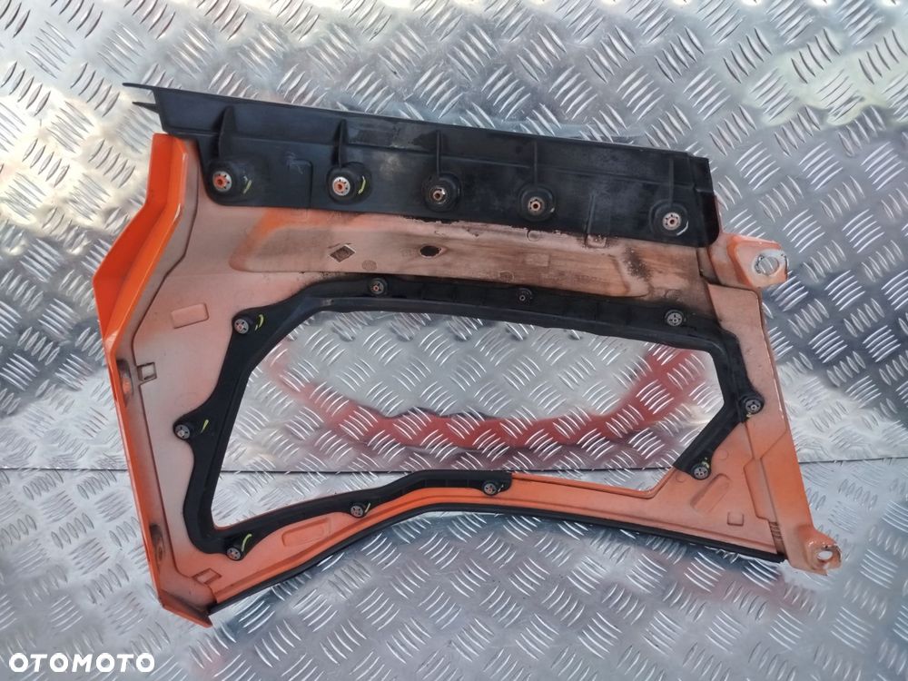 OBUDOWA OKULAR LAMPY REFLEKTORA LEWY DAF NGD XF XG XG+ - 2