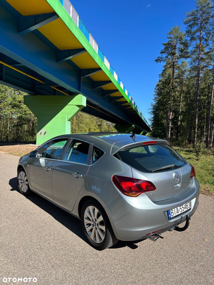 Opel Astra 1.6 Turbo Cosmo - 7