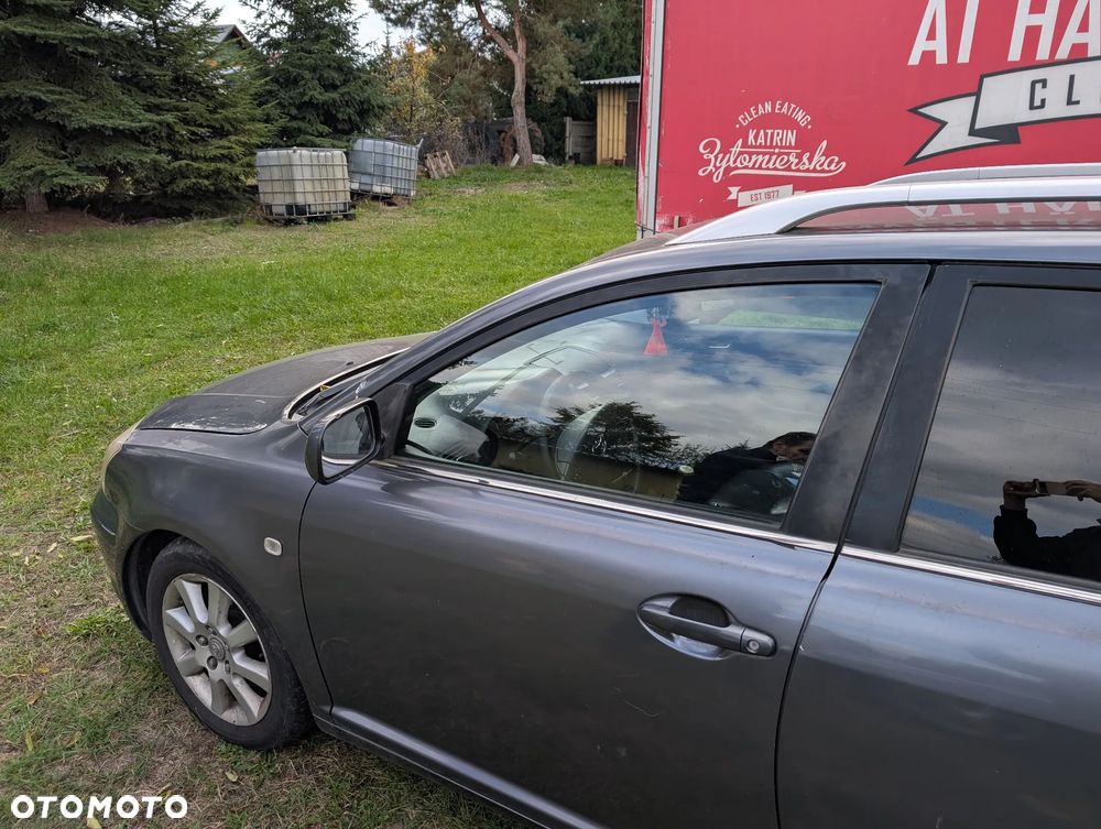 Toyota Avensis 2.2 D-4D Sol - 6