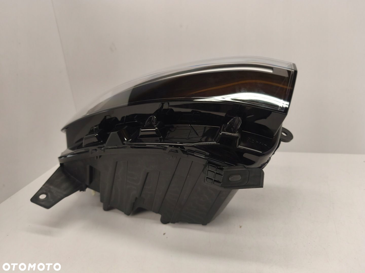 LAMPA PRAWA FULL LED DACIA DUSTER III 260107725R - 8