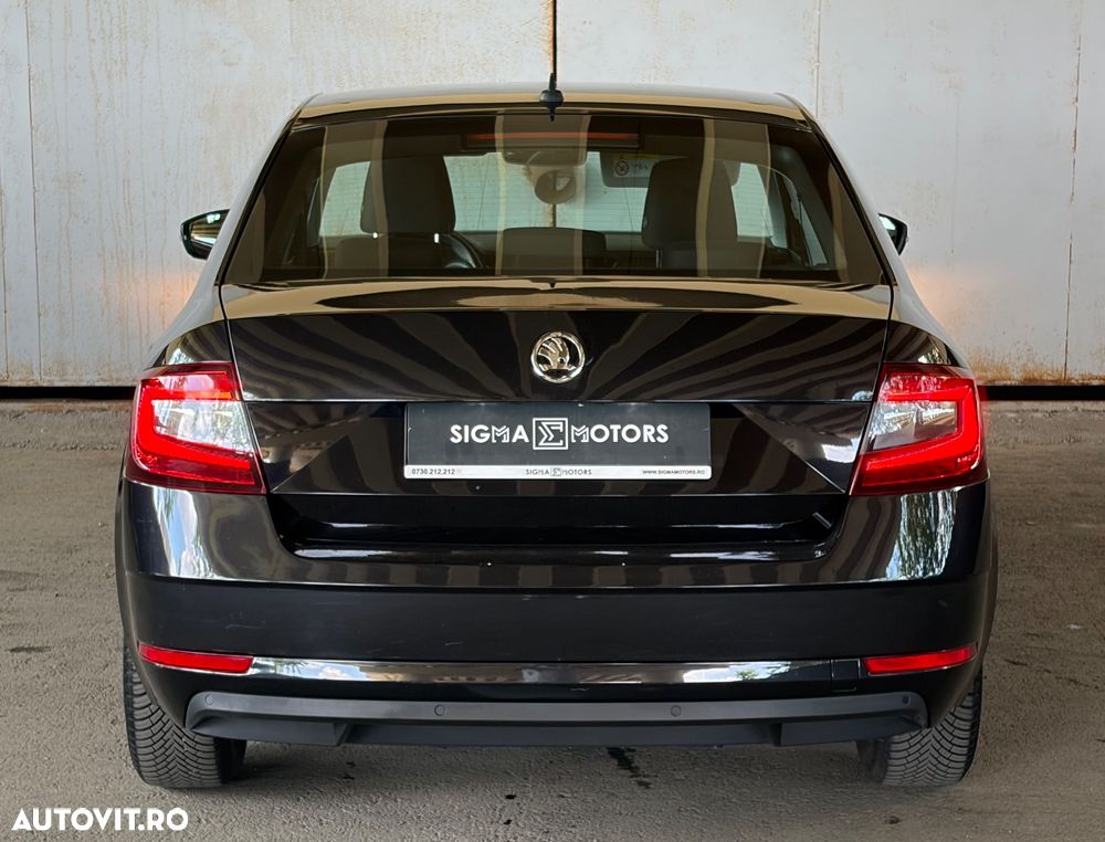 Skoda Octavia 1.6 TDI DSG Ambition - 8