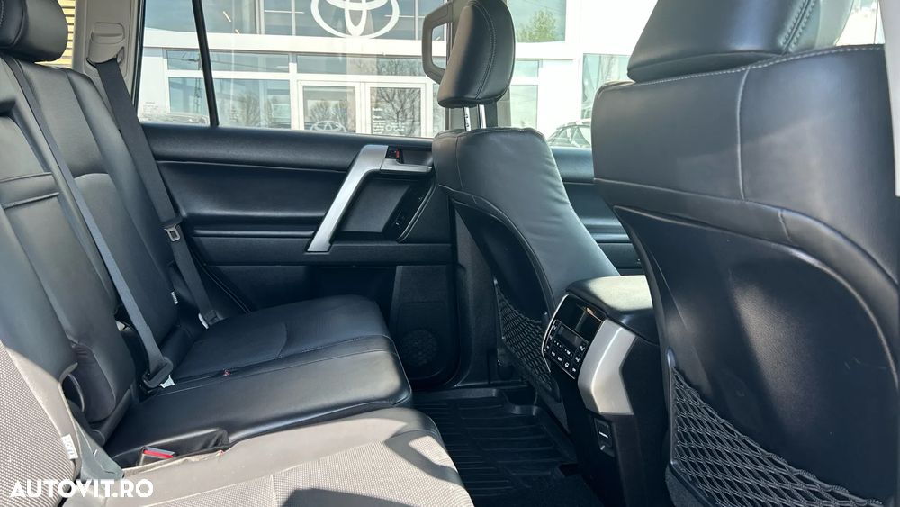 Toyota Land Cruiser 2.8l D-4D 204 CP A/T 7 locuri Luxury AVS - 7