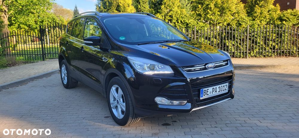 Ford Kuga 1.6 EcoBoost 2x4 Titanium - 3