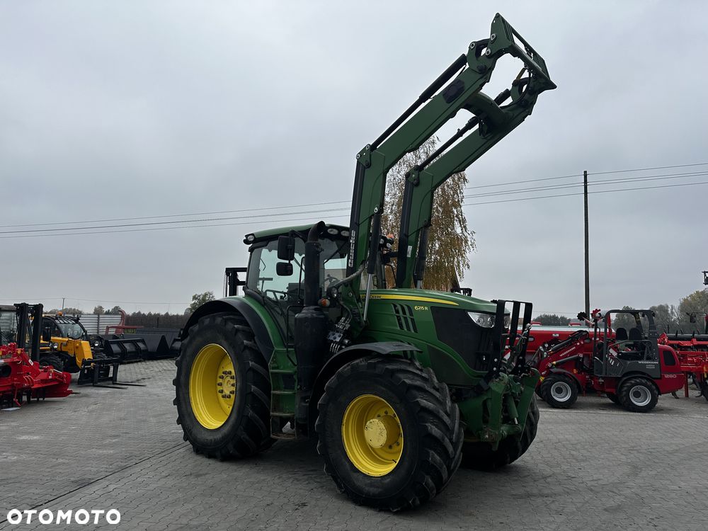 John Deere 6215R - 1