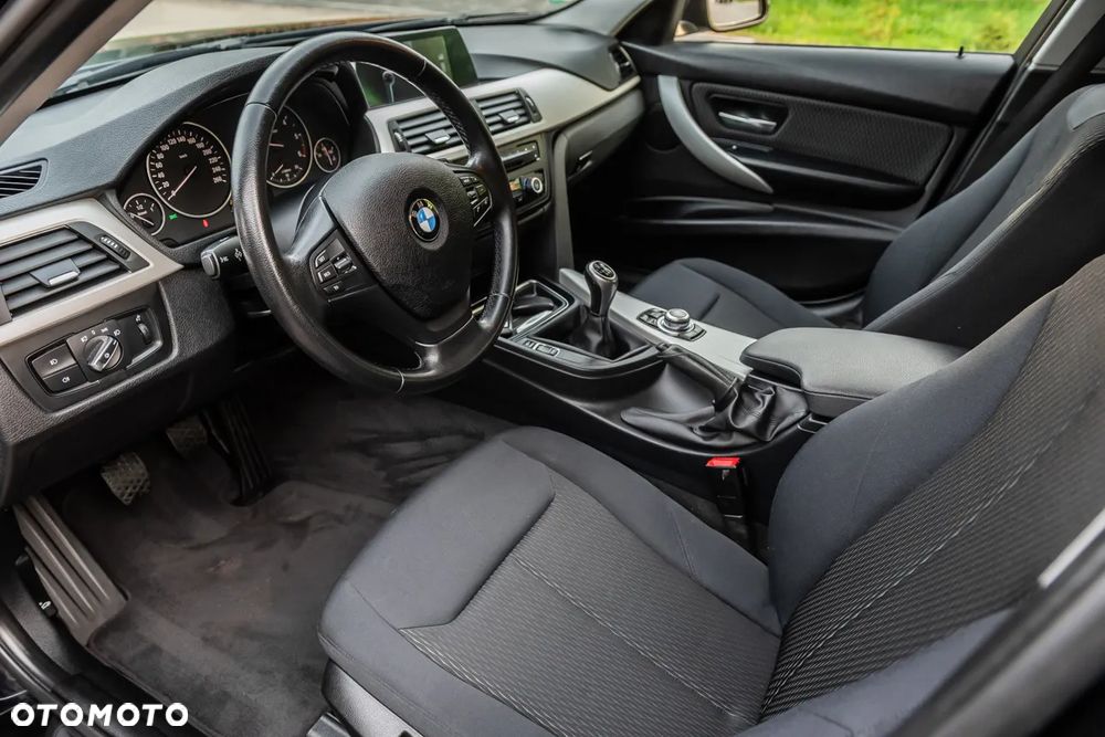 BMW Seria 3 - 15